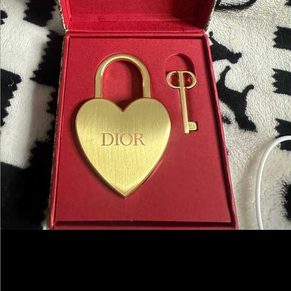 DIOR LOCK AND KEY